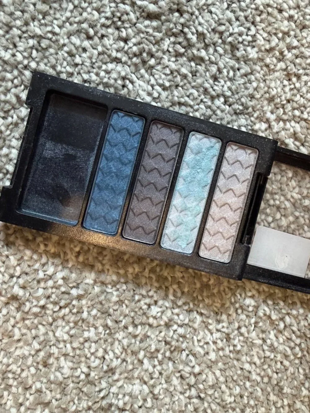 Revlon ColorStay 12 Hour Eye Shadow Palette 18 Azure Mist New Unused No Seal